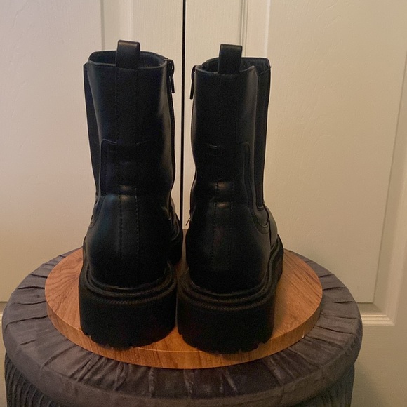 American Eagle Black Boots size 8 - Picture 4 of 6